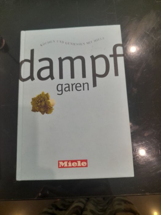 Конвекциона фурна за вграждане Миеле