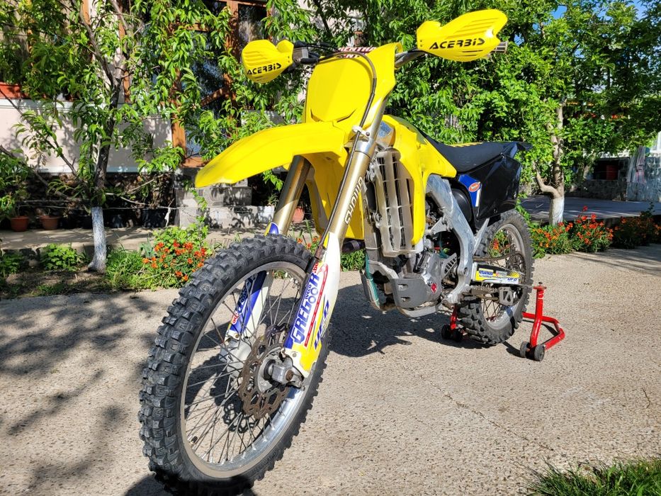 Cross Suzuki RMZ 450