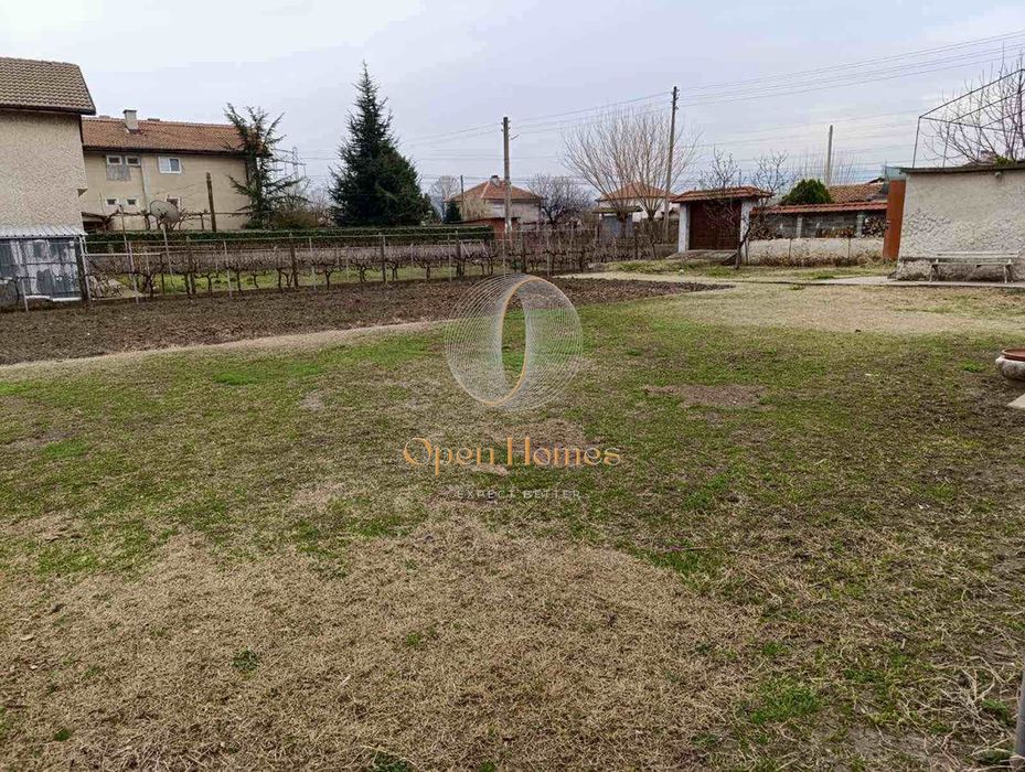 Обзаведена къща в с. Главиница