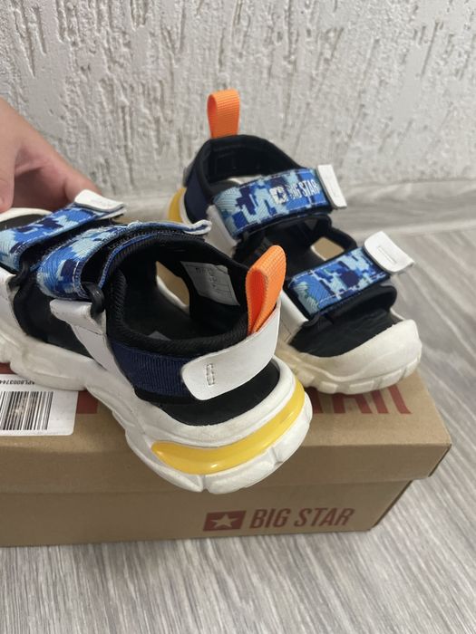 Детски сандали