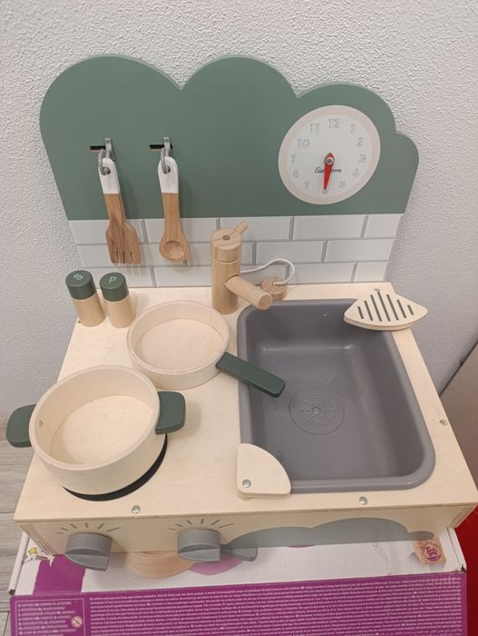 Детска дървена кухня