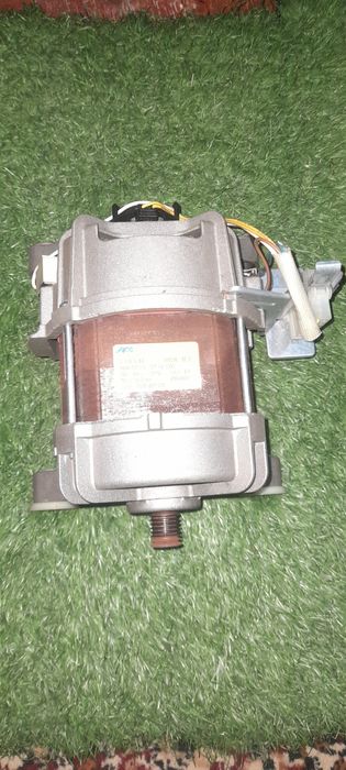 Продаются мотор от стиральной машины Bosch