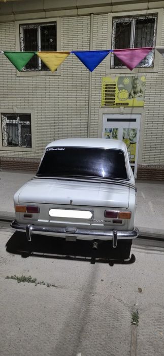 Vaz 2101 sotiladi
