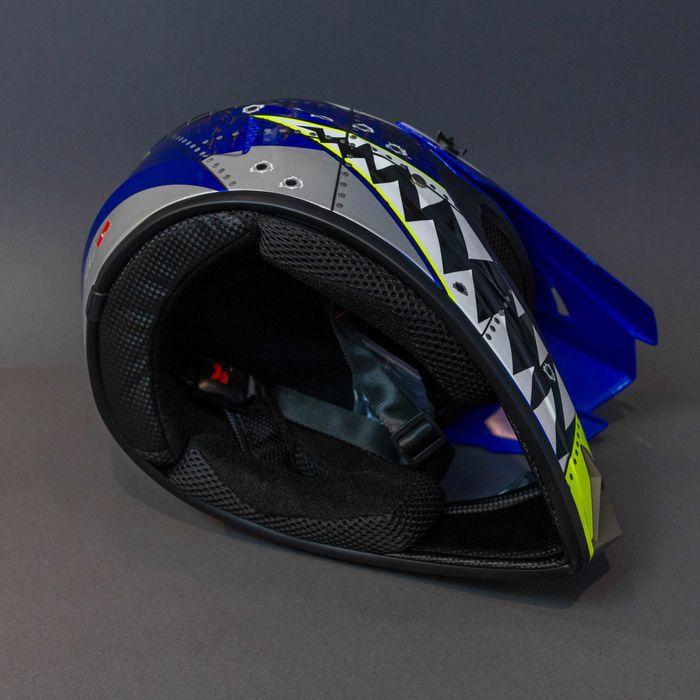 Каска с очила за ел. тротинетка , велосипед , мотокрос