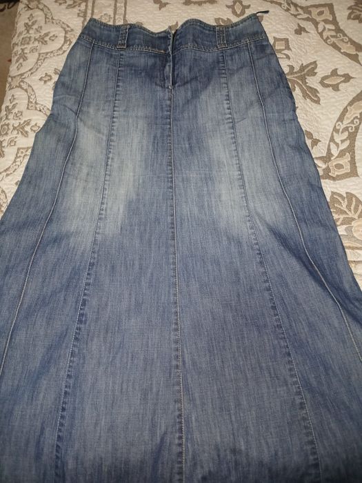 Продам джинсовую юбку. Длинная.