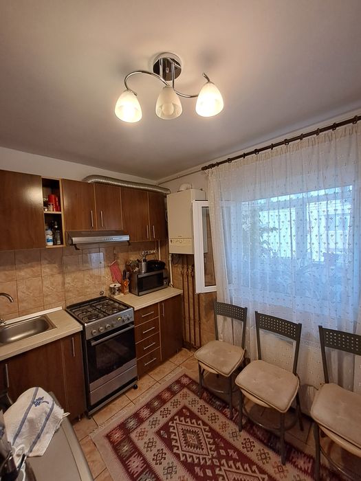 Vând apartament 3 camere cartier Danubiana