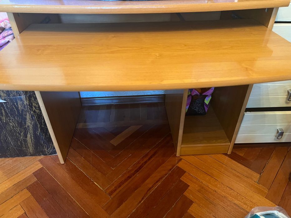 Продам компьютерный столик