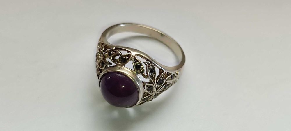 Красивое женское кольцо с камнем АМЕТИСТ
