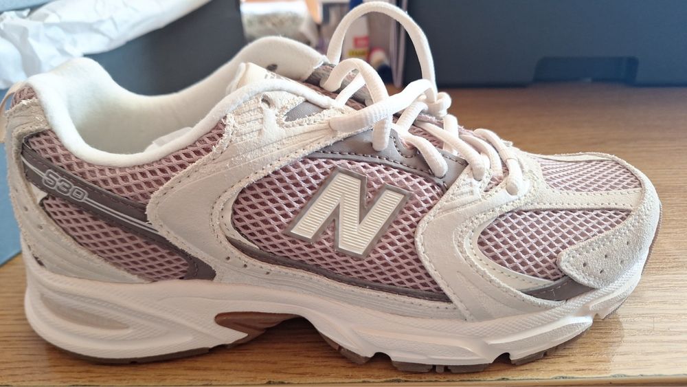 Чисто нови New balance 530,размер 39,5,стелка 26 см