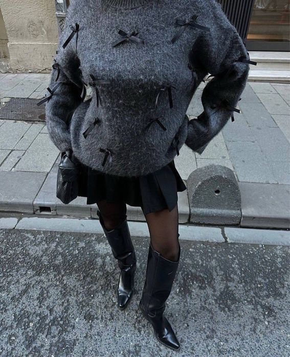 Дамски пуловер с панделки