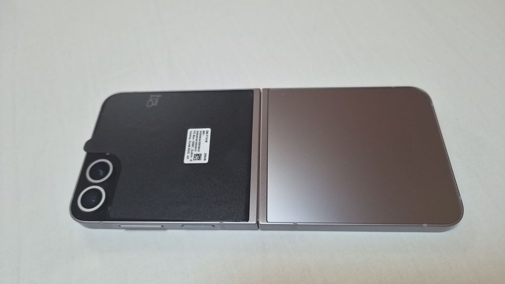 Samsung Galaxy Z Flip 6
