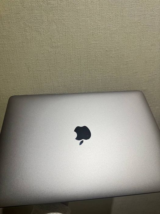 MacBook m1 pro 16/512