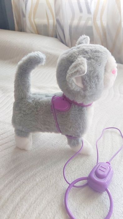 Интерактивна играчка котка