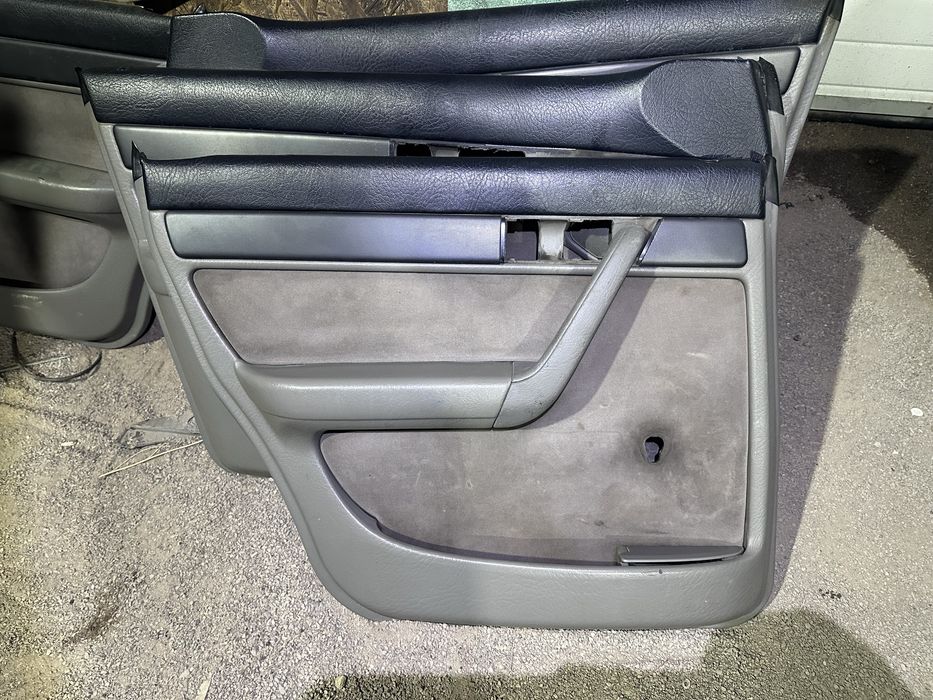 Дверный карты и сиденья Audi A6 C4