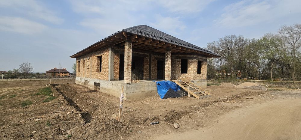 ДОМ в Южном (по Байгазиева)