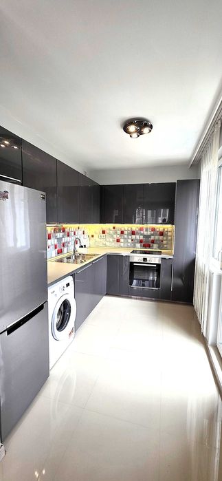 ПОД НАЕМ 4-стаен  апартамент Гео Милев, 140м2,