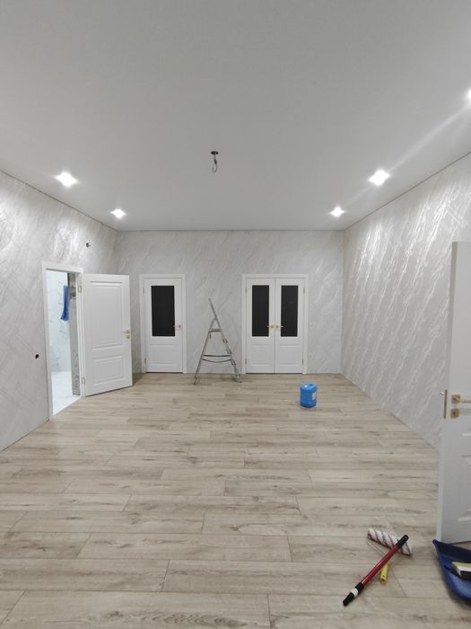 Поклейка обоев метражных