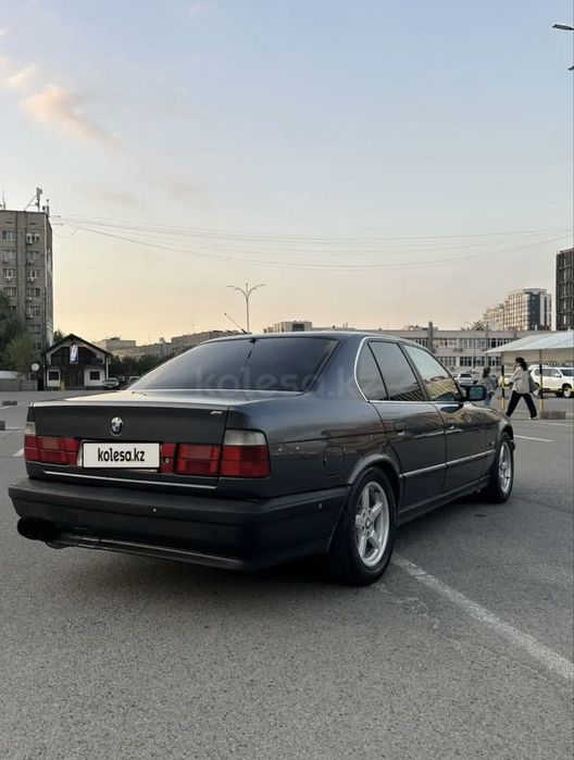 Продам BMW 520 e34