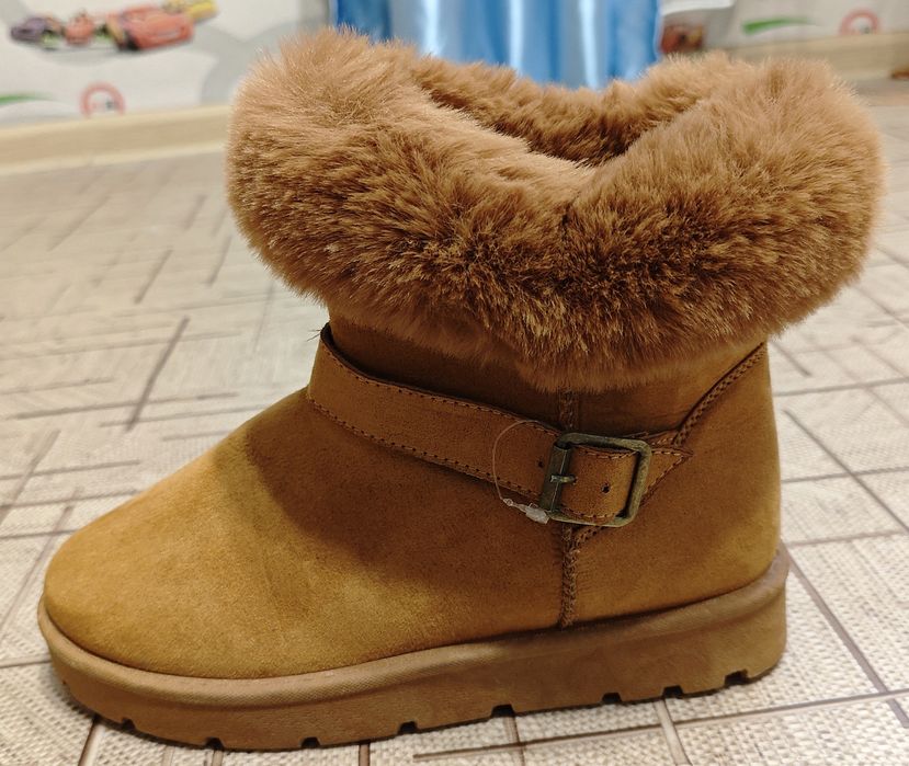 Угги            .