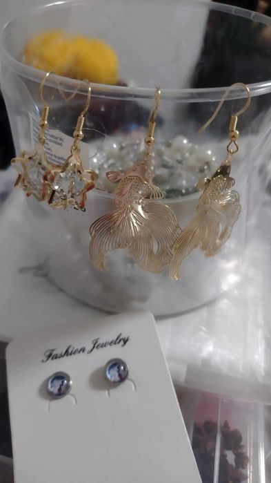 Ръчно изработени гривни и обеци