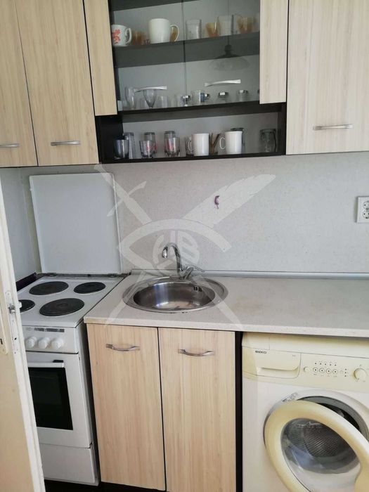 Дава се под наем Тристаен апартамент в Пловдив, Център - 86 кв.м за 398.82 € - Снимка #2