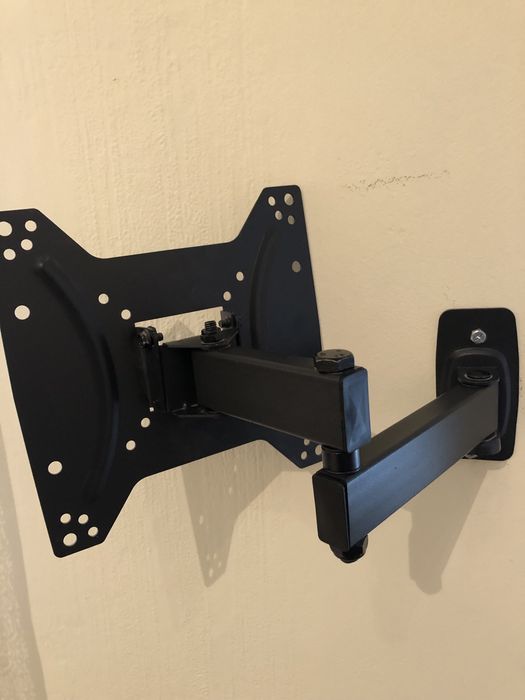 Стойка за телевизор за стена