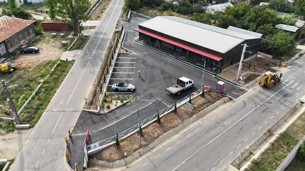 De inchiriat spatiu comercial 50 MP