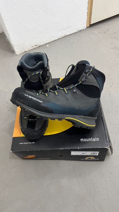 Vând bocanci La Sportiva Trango TRK Leather GTX, mărimea 44½.