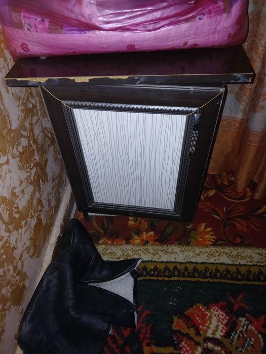 Диван,стенка,тримо,шфанер,детиски шкаф,тумба,гилам.