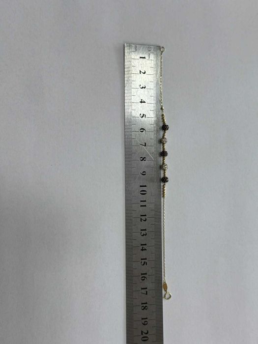 Дамска златна гривна - 14К с декоративни камъчета (3.37гр)