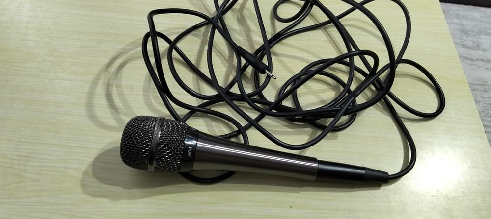 Микрофон новый LG караоке
