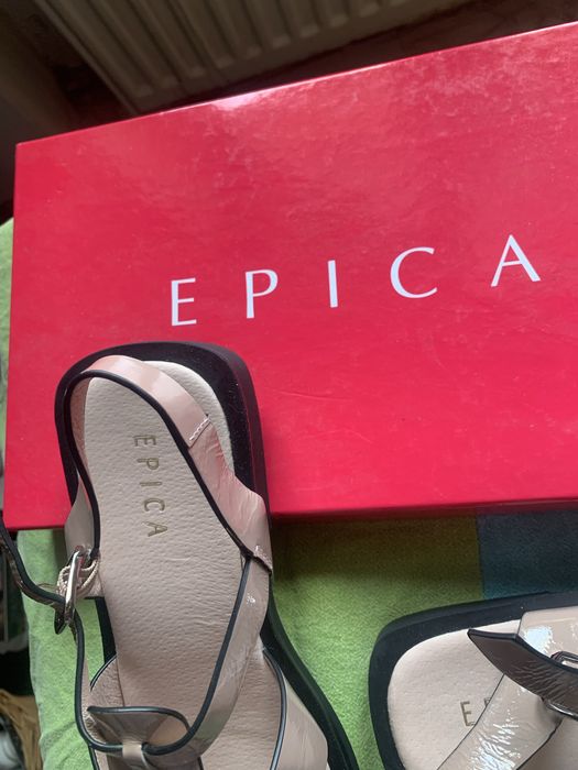 Vand sandale Epica noi in cutie, nr 37 din piele lacuita