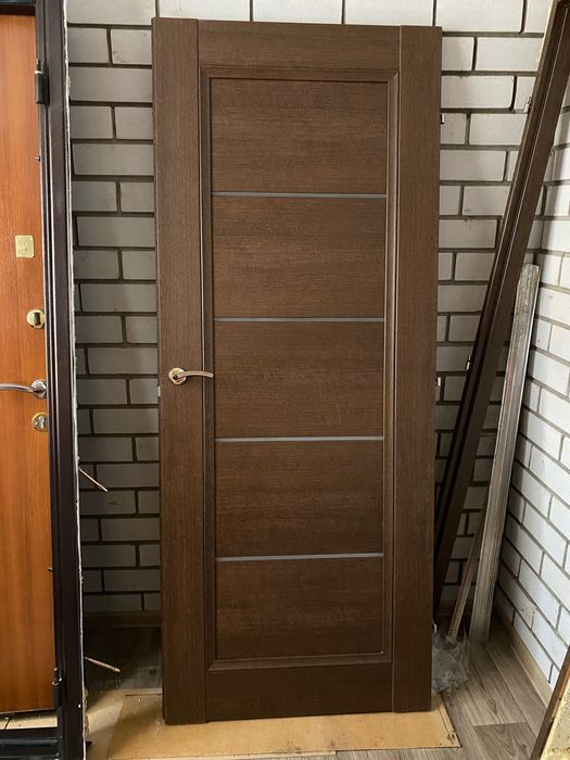 Продам межкомнатную дверь