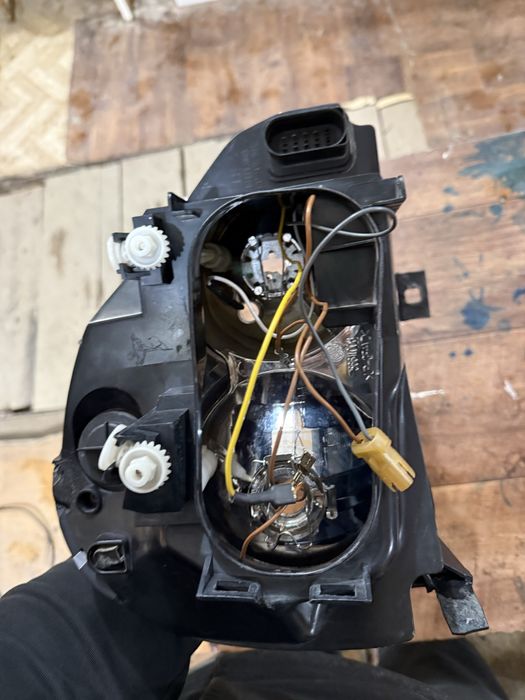 Фара приора 1 левая оригинал бош