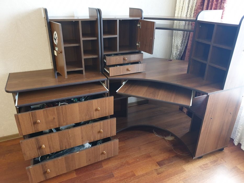 Стол компьютерный+письменная приставка