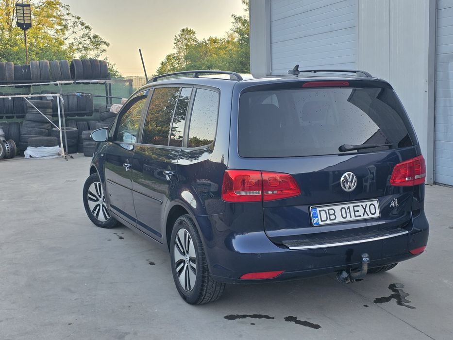 VOLKSWAGEN Touran 2013 — imagine 2