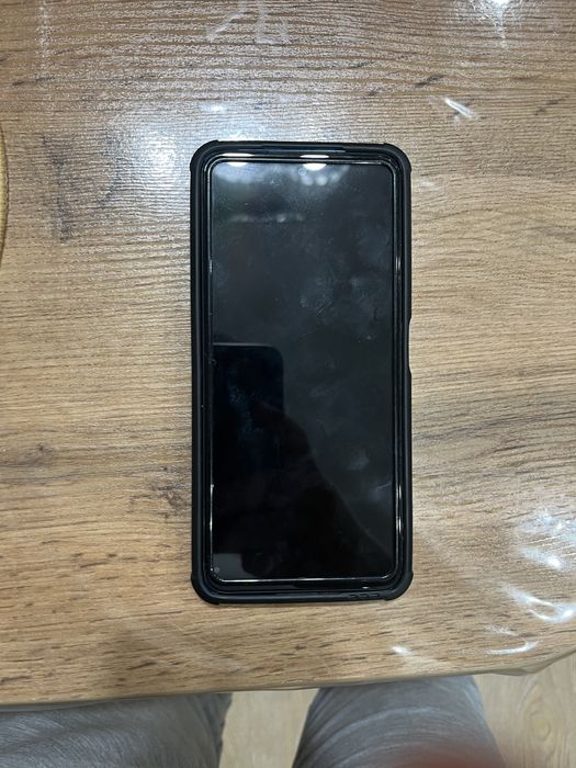 Продам телефон марка Redmi комплект зарядка