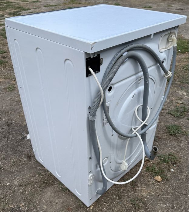 Vând mașină de spălat Hotpoint 8kg