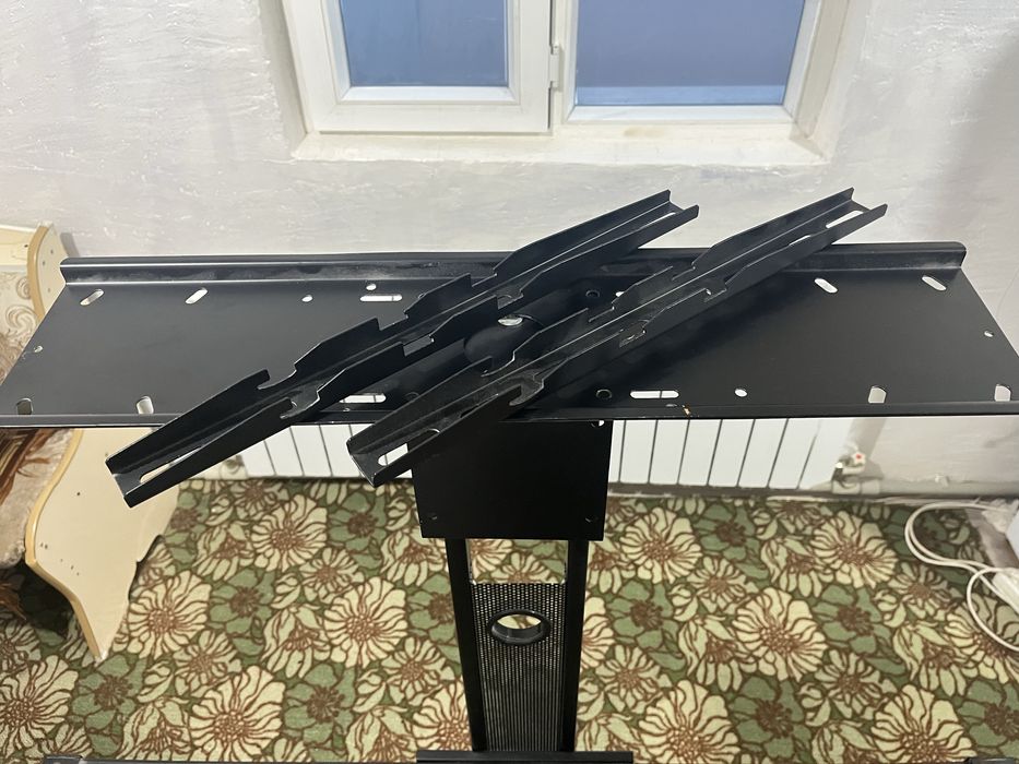 Потставка для телефизора