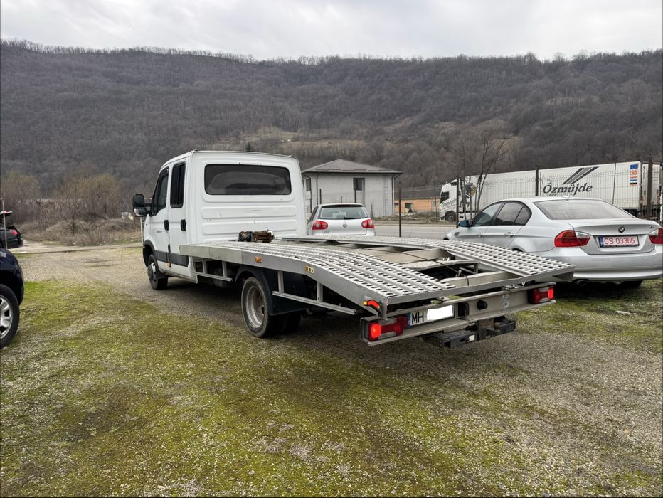 Vand /schimb autoplatforma iveco cabina dubla 3.0 diesel 2013