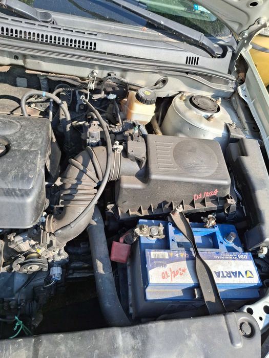 Toyota Corolla E12 ,1.4vvt-i, 114088км,2005г.за части,продава се цяла