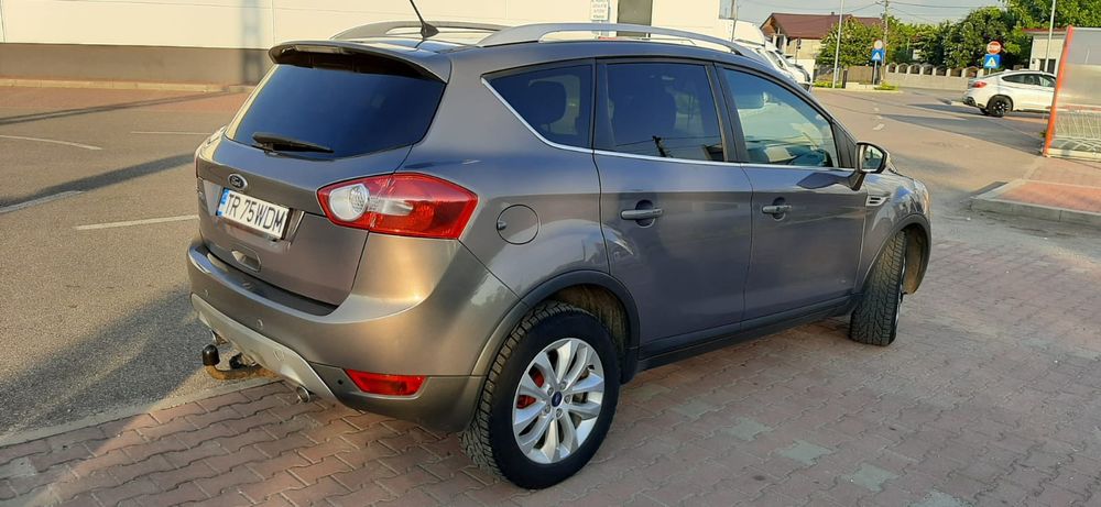 Ford Kuga - 2012