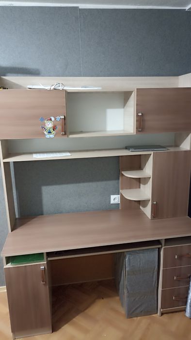 Стол компьютерный