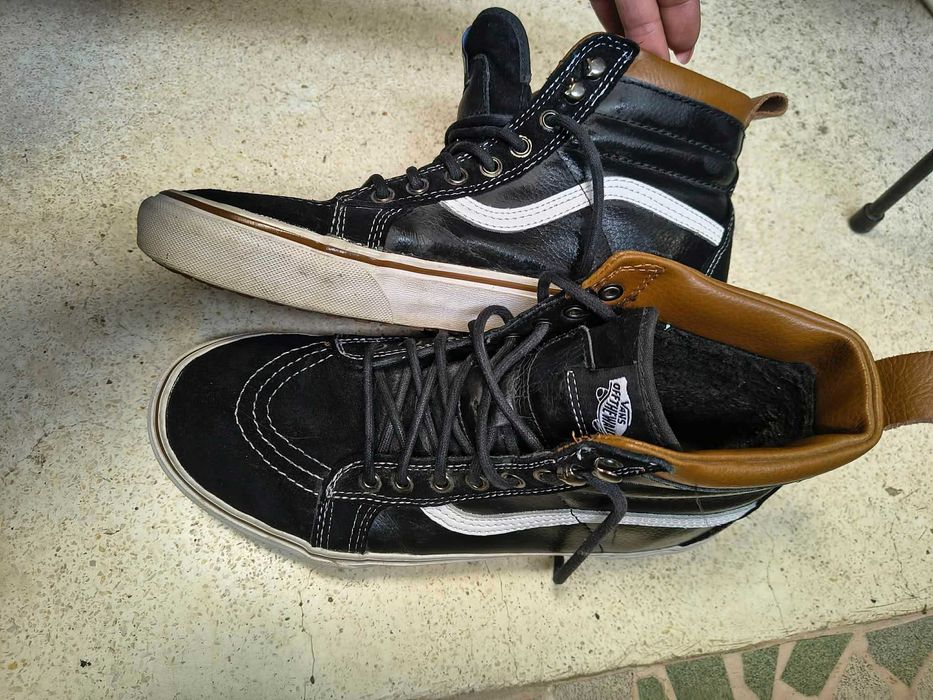 Зимни високи кецове Vans чисто нови