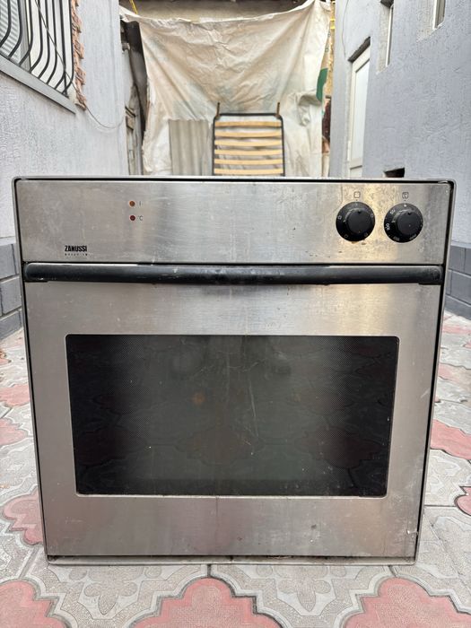 Продается духовой шкаф zanussi