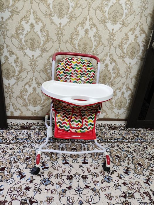 Детский стульчик для кормления