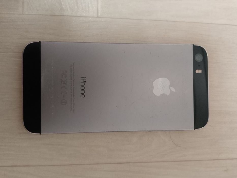 iPhone 5s не включается