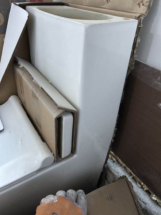 Продается унитаз новый