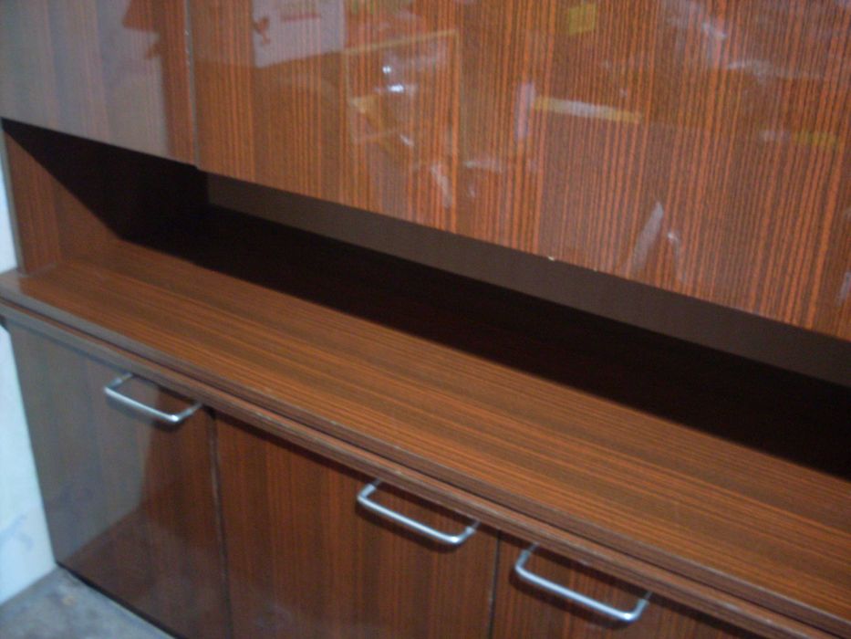 Холна секция- библиотека.