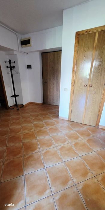 inchiriere 3 camere Unirii bloc 2004 cu centrala